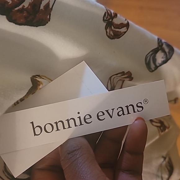 Bonnie Evans XL 3/4th sleeve shirt - Picture 5 of 9